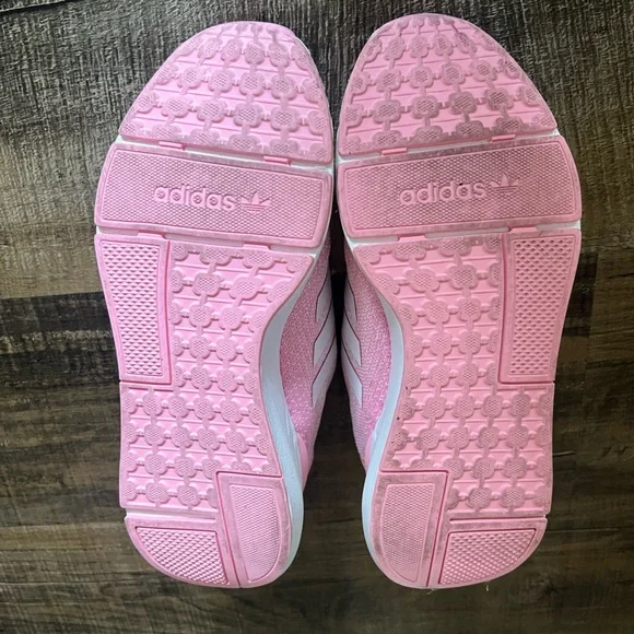 ADIDAS Swift Run 22 Women size
9 Sneaker PINK Sneaker
Lightweight Summer - Picture 7 of 11